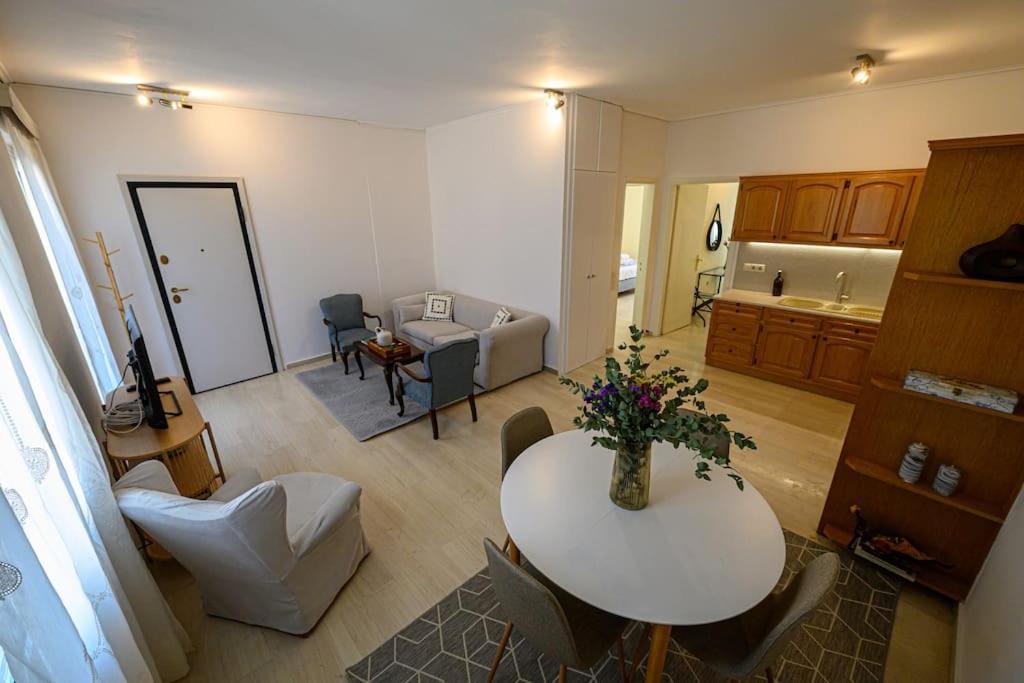 Anna'S Apartment Каламата Экстерьер фото
