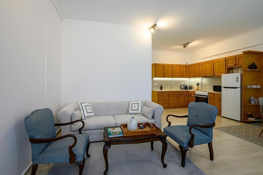 Anna'S Apartment Каламата Экстерьер фото